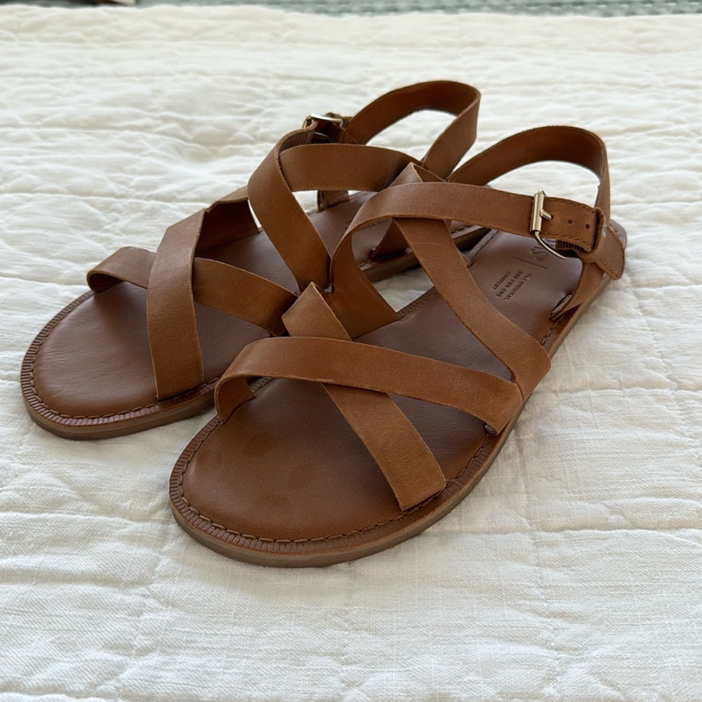 Strappy ankle sandal